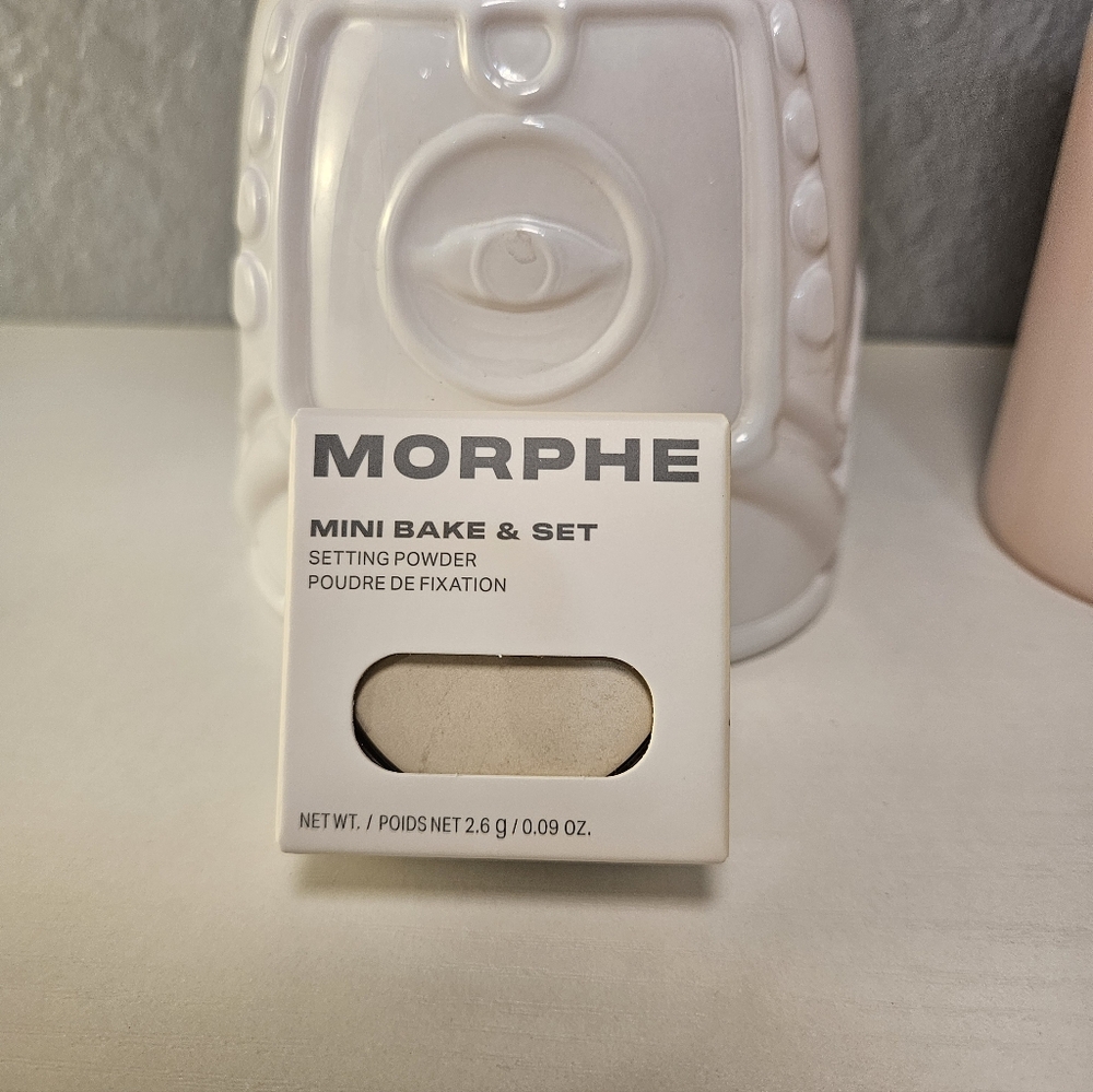 Morphe Mini Bake & Set Setting Powder - Picture 4 of 16